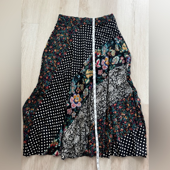 Christina Black and Green Floral Skirt - Picture 4 of 8